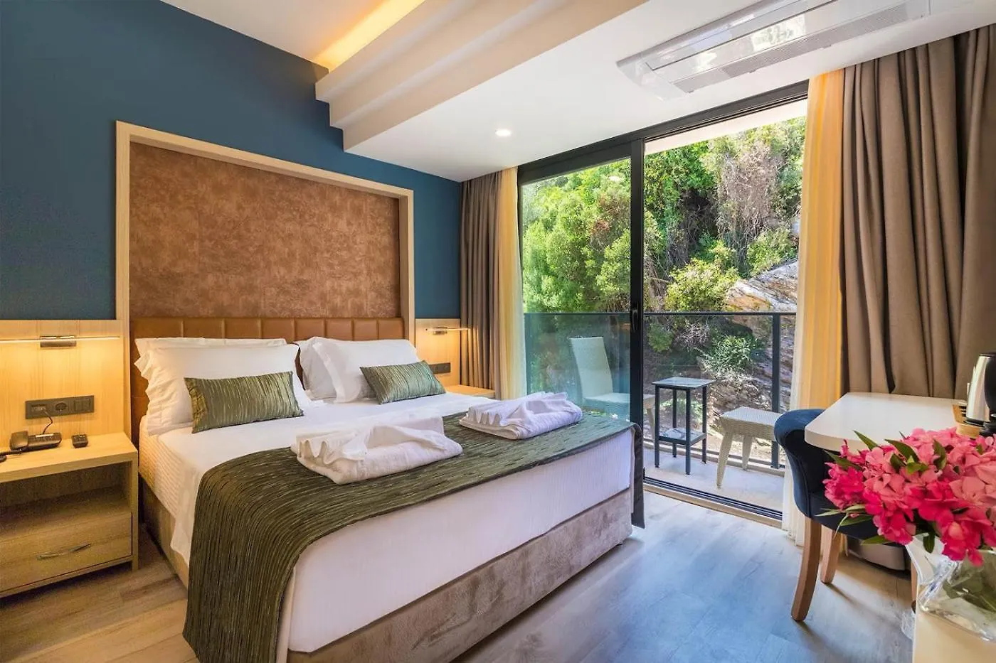 Amossia Elite Boutique Hotel تورونشْ